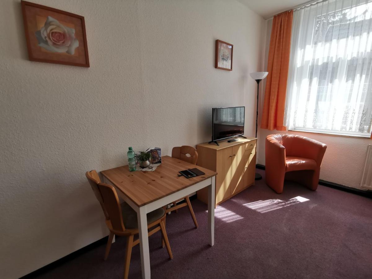 Hotel-Pension Zum Hirsch Hattersheim am Main Eksteriør billede