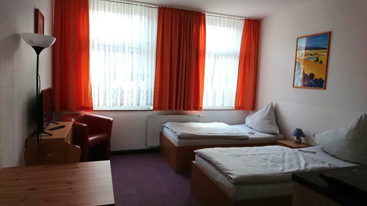 Hotel-Pension Zum Hirsch Hattersheim am Main Eksteriør billede